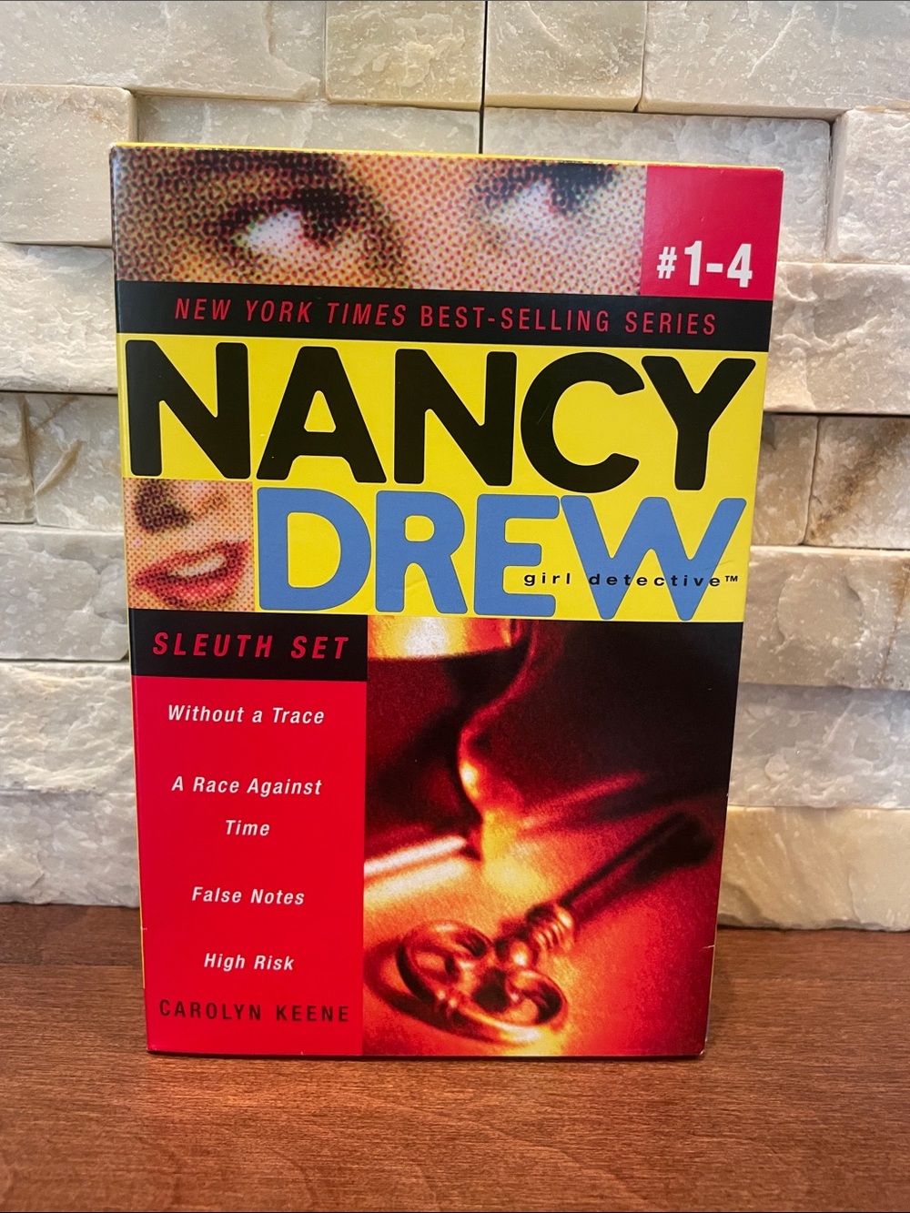 Nancy Drew Sleuth Set (Red/Yellow) -